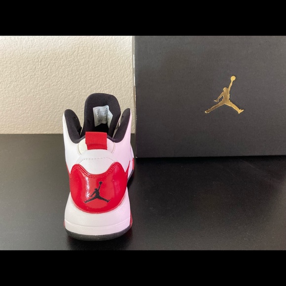 NEW NIKE AIR JORDAN MAXIN 200 (GS) SZ 5Y WHITE/BLACK-GYM RED-WHITE CD6123 106 - Picture 11 of 15